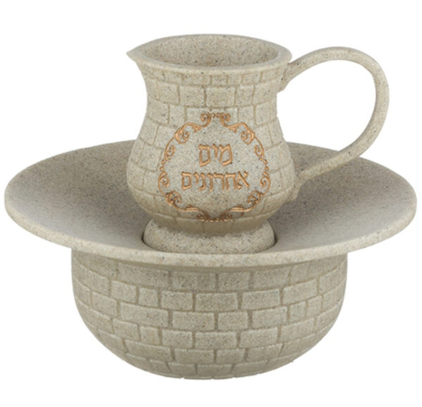 מים אחרונים קרם